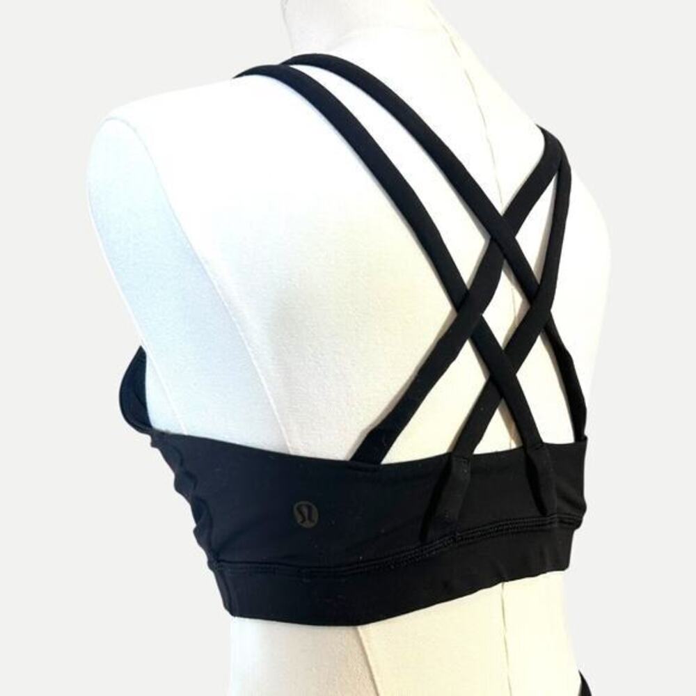 Lululemon Crisscross Back Sports Bra - Size 8 - Black
